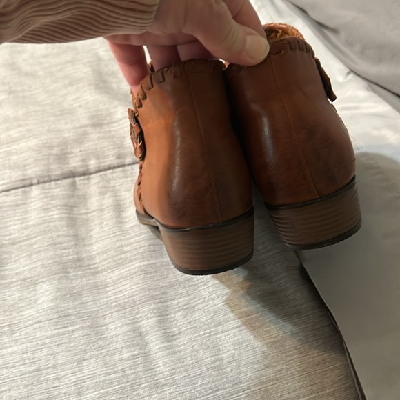 Women’s Booties size 6.5 - Picture 8 of 9